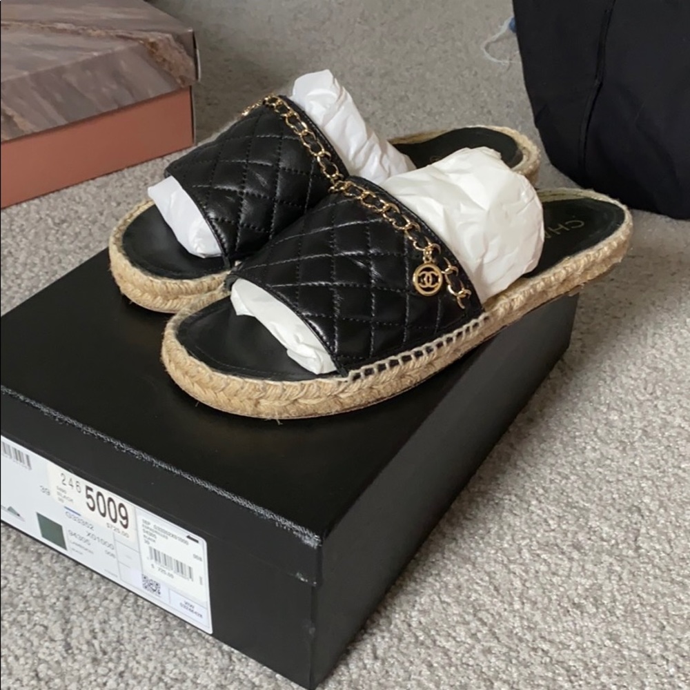 CHANEL ESPADRILLES